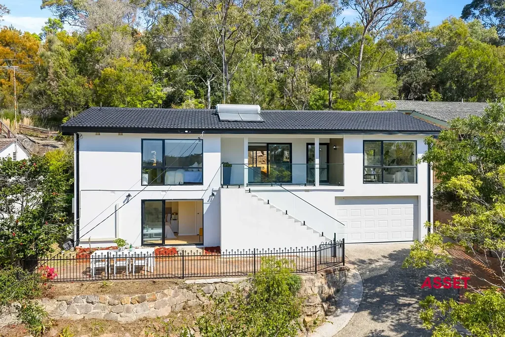 East Killara 5房  Brand-New Renovation & Family Flexibility with Stunning Views