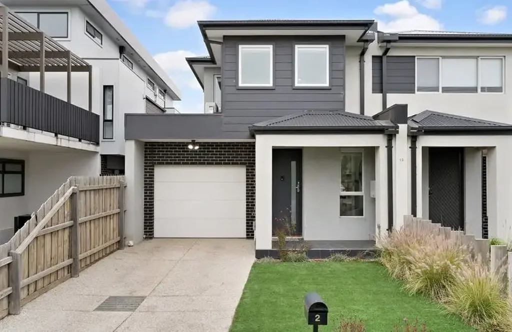 Contemporary Living with Indoor-Outdoor Balance **Application Pending**