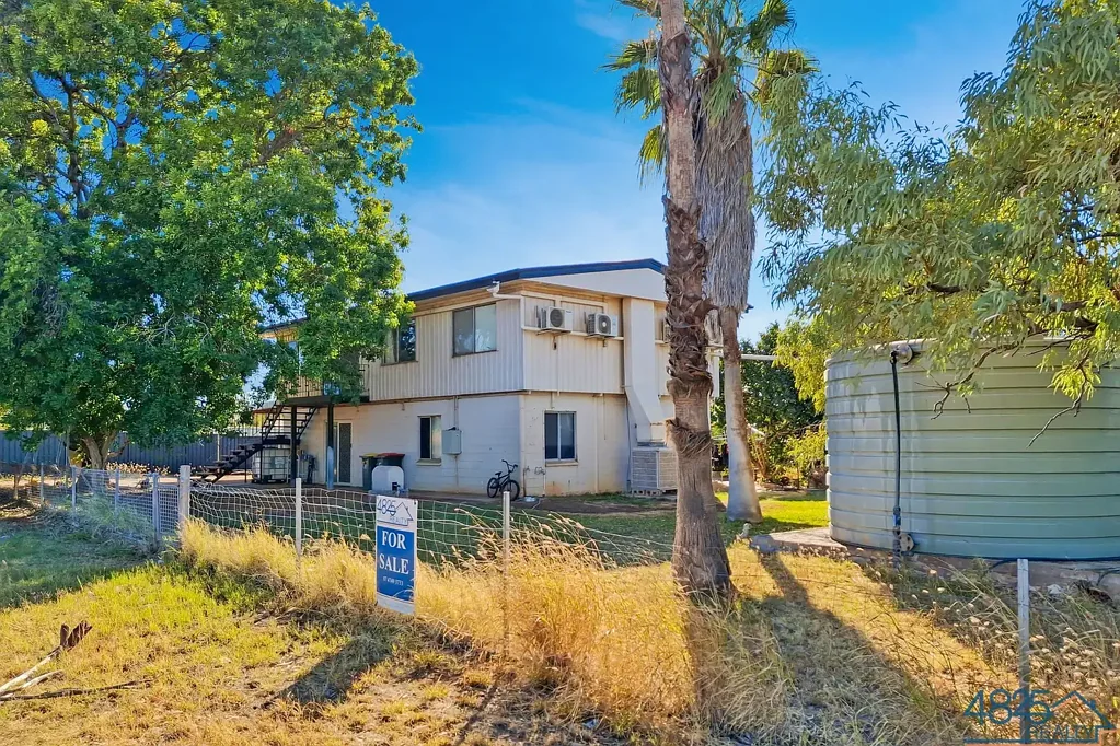 Mount Isa 7 Bedroom DUAL OCCUPANCY ACREAGE