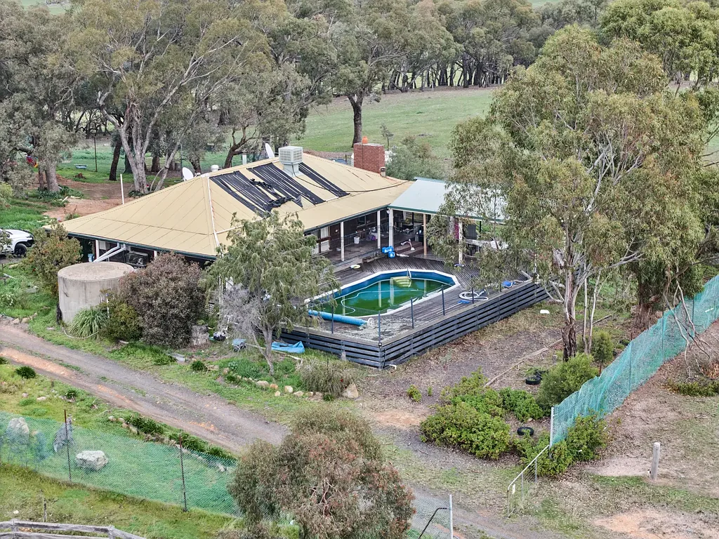 Heathcote 3房  Exceptional Lifestyle Property