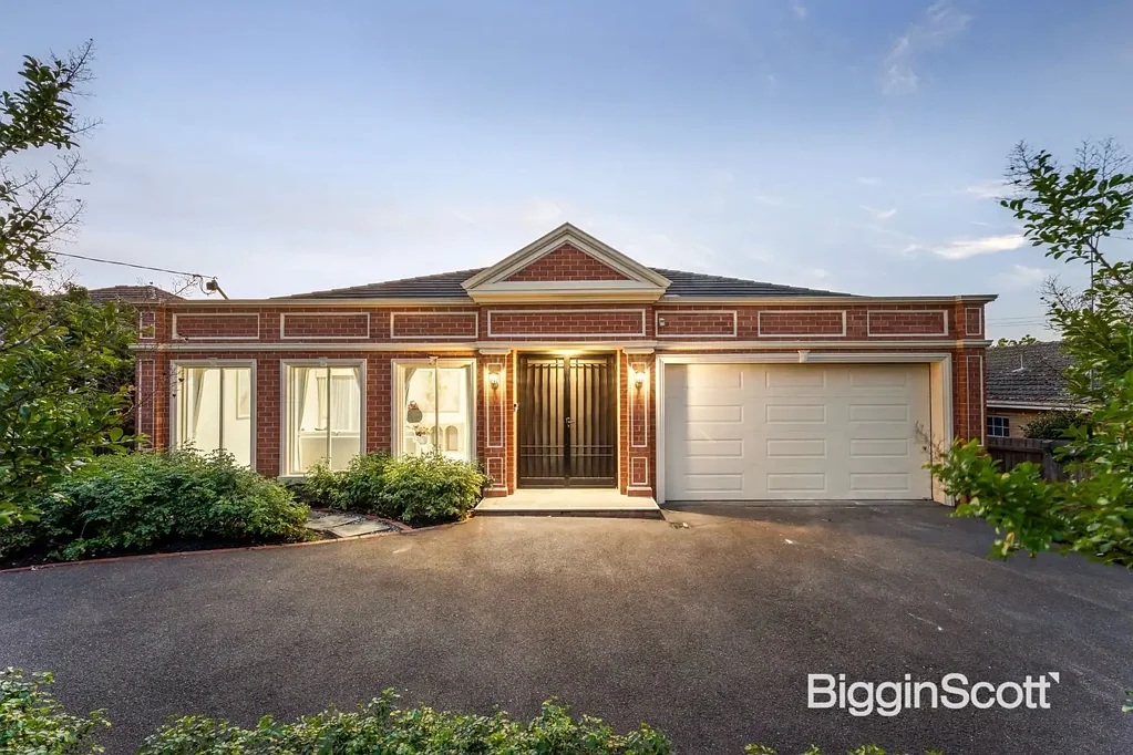 Balwyn North 4ਬੈੱਡਰੂਮ Surprise of Space, Style and Sunlight