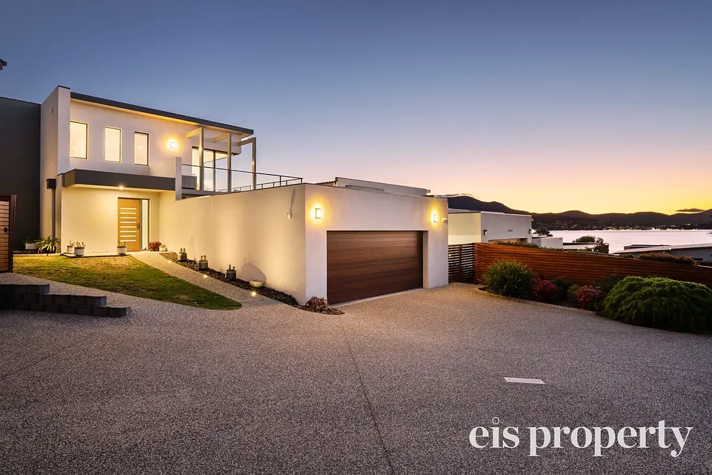 2/11 Pandora Court, Tranmere, TAS 7018
