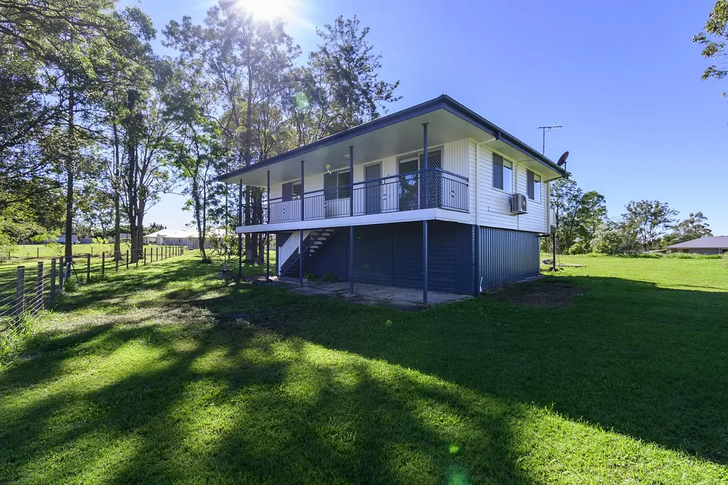 Caboolture 3房 巨大平坦地 3158平米 优质收购 前瞻投资 开发潜力 双重收入流 学校环绕 交通便捷 即租可行 Acreage Lifestyle Premier Investment and Development Canvas