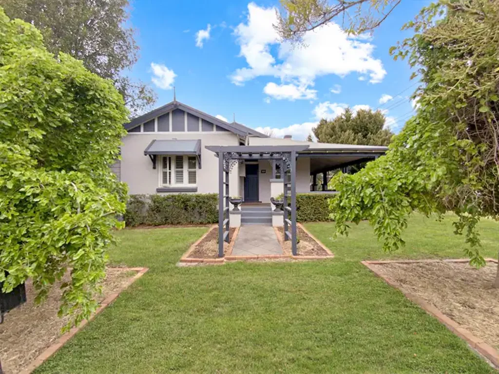 39 Oxford Street, Forbes, NSW 2871