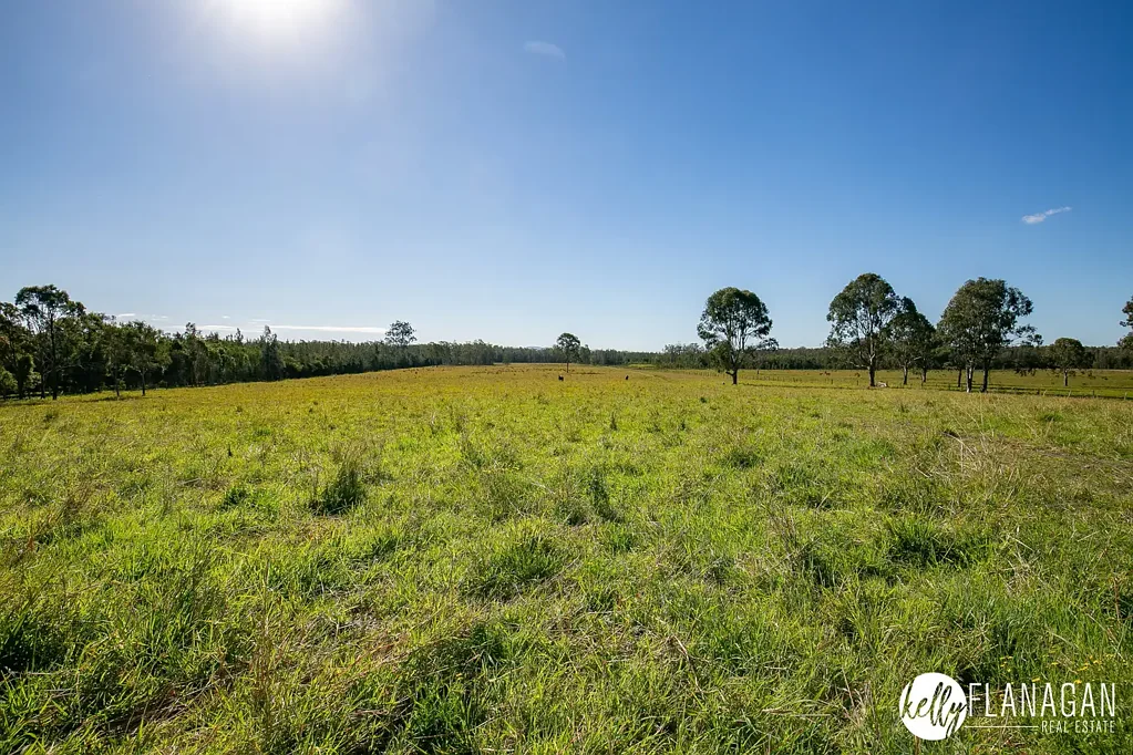 Collombatti BIG PRIVATE PRODUCTIVE ACRES 15 MINUTES FROM TOWN, 30MINUTES TO BEACHES  -	134.7Ha (336Ac)