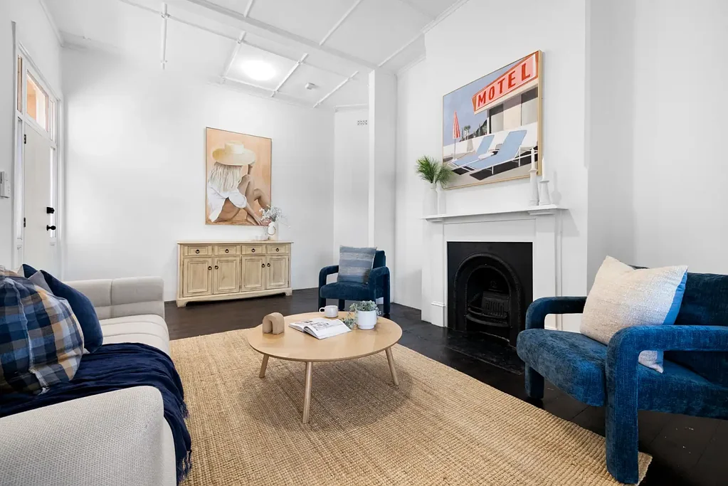 Glenelg East 1 Slaapkamer Charming Character Unit in Prime Beachside Location