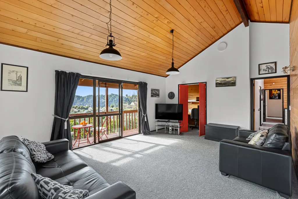 Warkworth 4બેડરૂમ Big Bold 80's with Views!