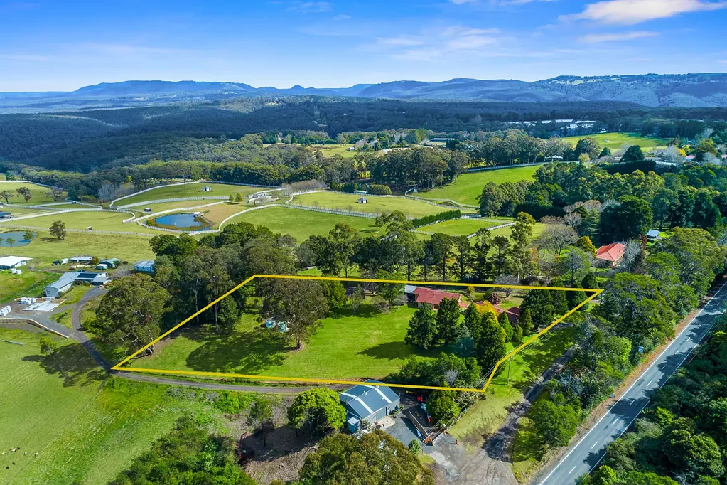 Bilpin 6 Bedroom Discover Dual-Home Living in the Heart of Bilpin