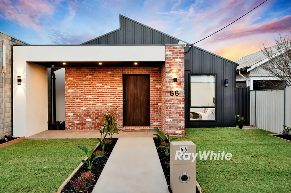 Mildura 6 Bedroom Bold, Modern, and Built to Impress - A Rare Inner-City Offering