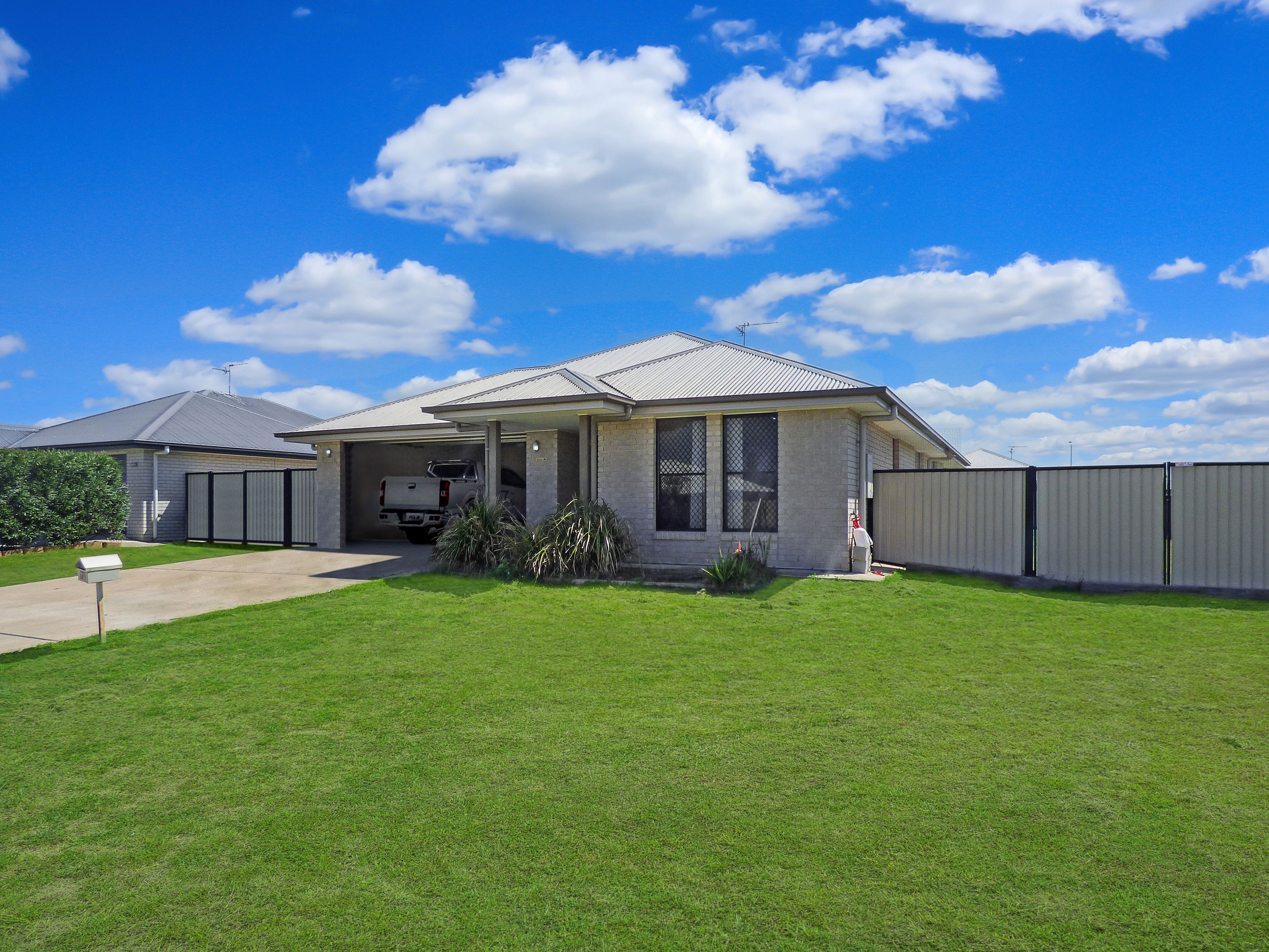 71 TAYLOR ST, ROMA QLD 4455, 0 chambres, 0 salles de bain, House