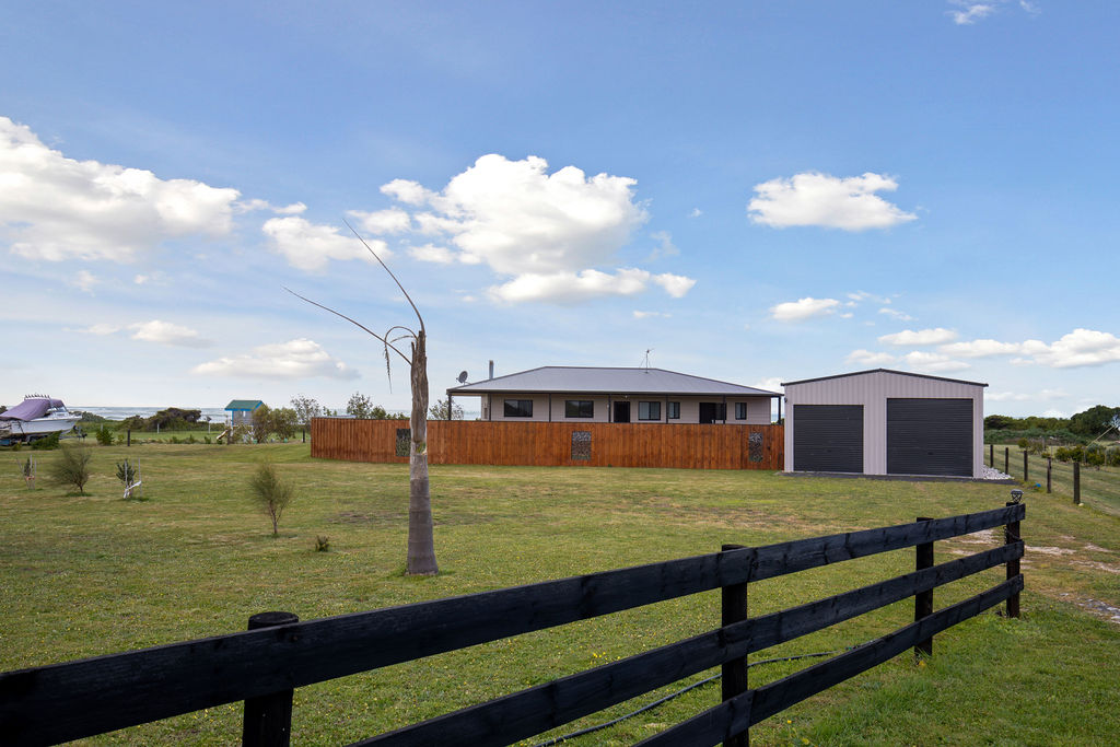 434 EIGHT MILE CREEK RD, PORT MACDONNELL SA 5291, 0 habitaciones, 0 baños, House