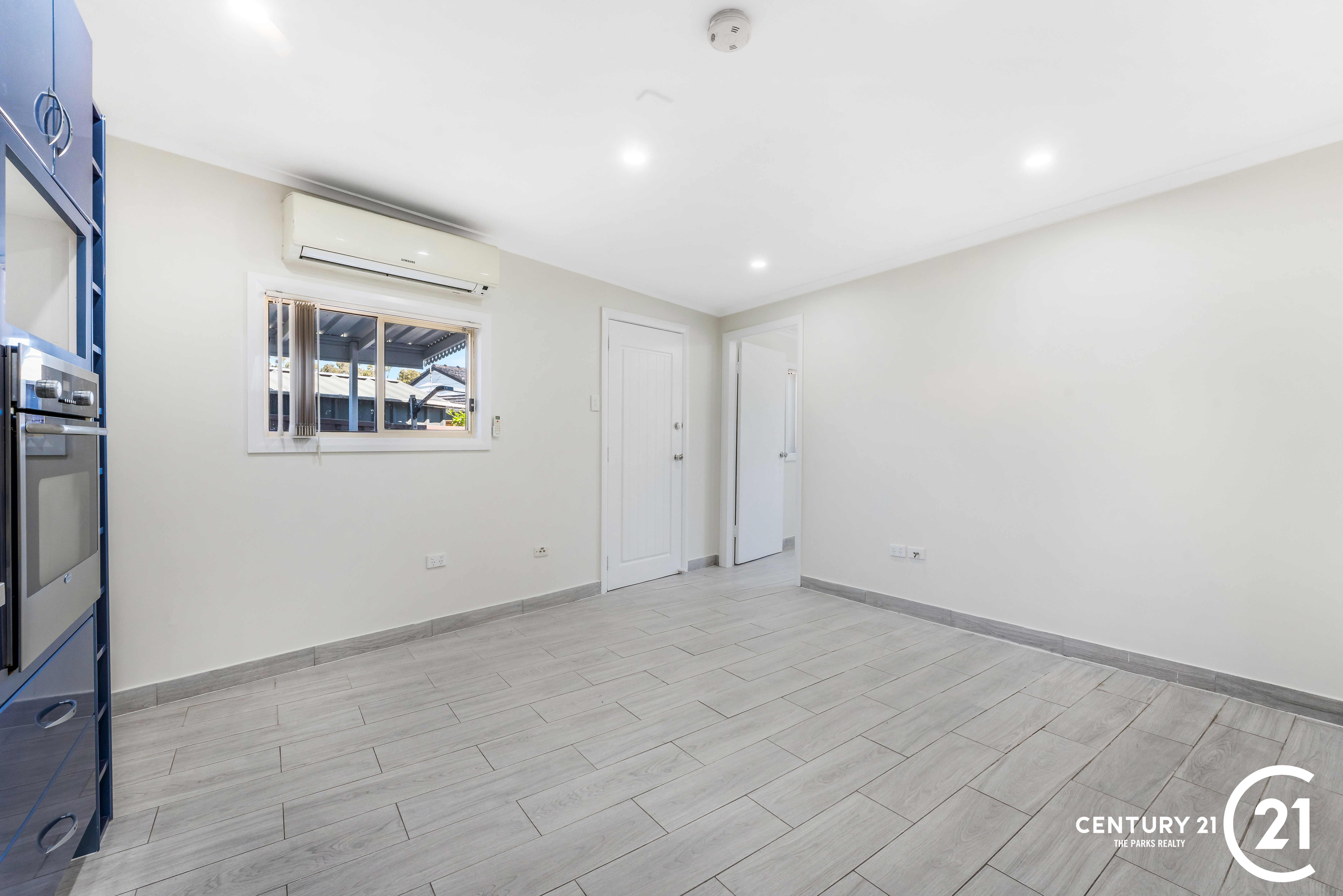 168A QUARRY RD, BOSSLEY PARK NSW 2176, 0房, 0浴, Flat