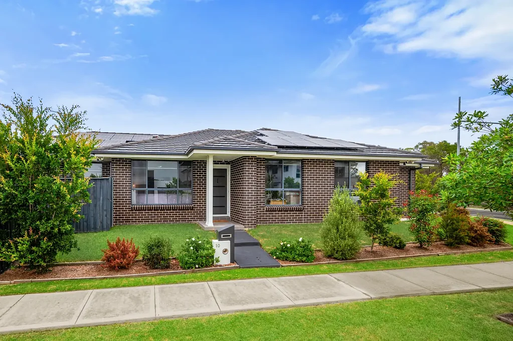 10 Kinghorne Street, Gledswood Hills, NSW 2557