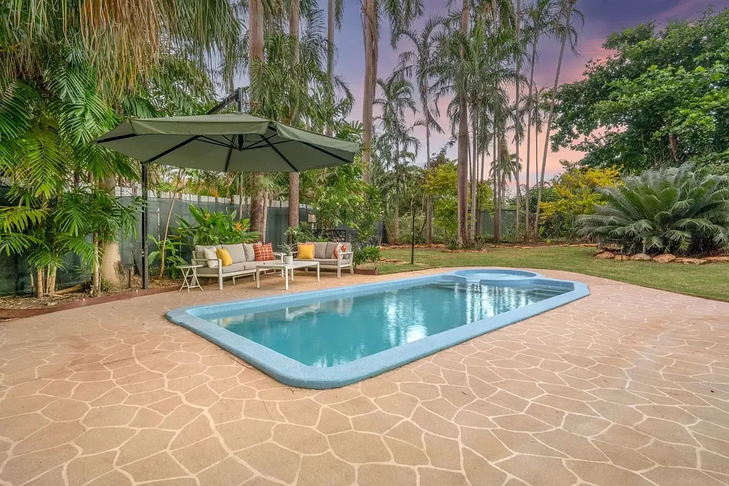 Leanyer 4房  Expansive Elevated Home in Sought After Location