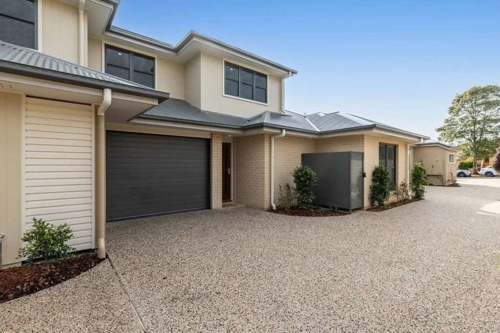 4/13 Leichhardt Street, Centenary Heights, QLD 4350