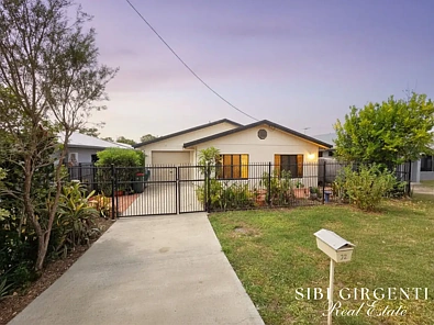 1B Bourke Street, Mareeba, QLD 4880, 3 Bedrooms, 1 Bathrooms, House