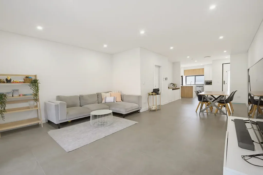 Riverwood 3બેડરૂમ Contemporary Townhouse Designed for Modern Family Living