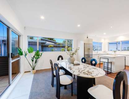 19 Peter Terrace, Castor Bay, North Shore City, Auckland, 5部屋, 3バスルーム, House