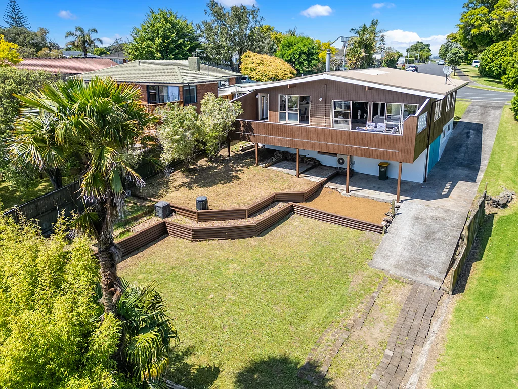 77 Muir Avenue, Mangere Bridge, Manukau City, Auckland