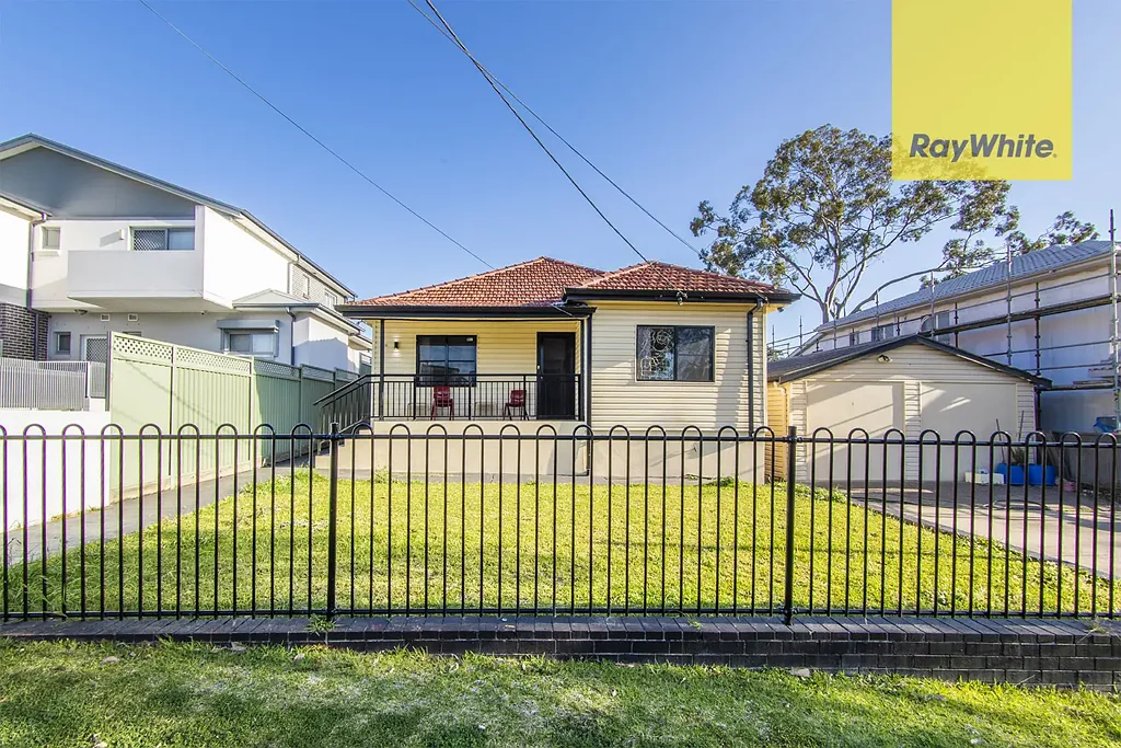 Expansive Five-Bedroom Family Home + Separate One-Bedroom Granny Flat