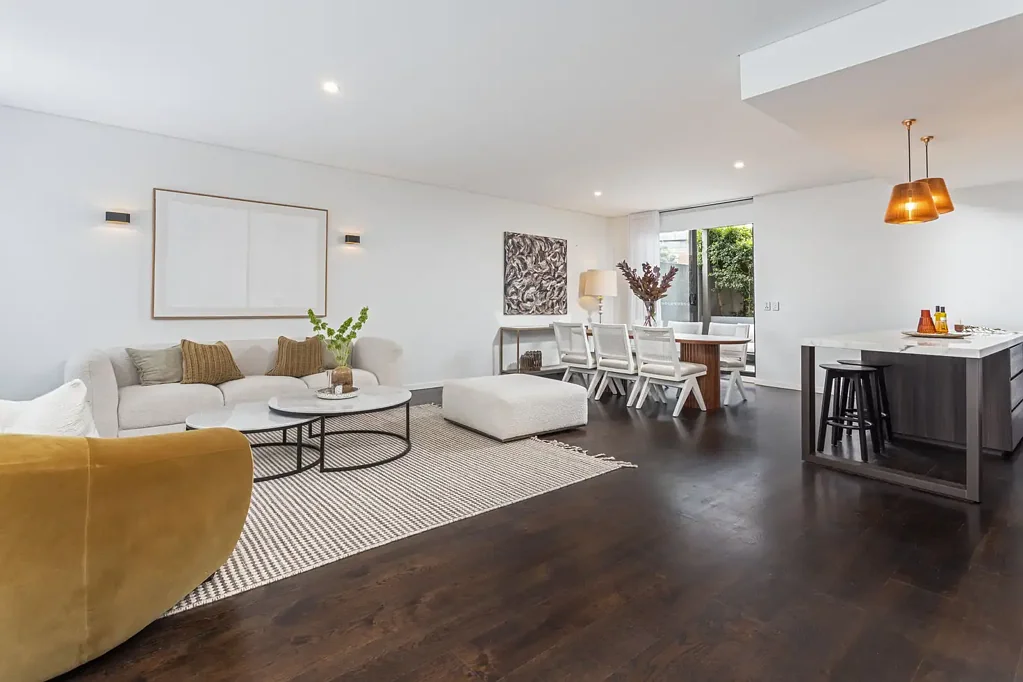 Perfectly Positioned Townhouse