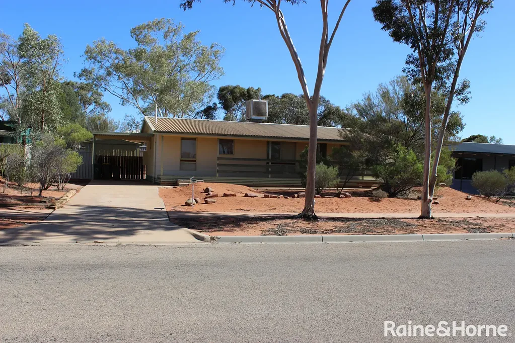28 Axehead Road, Roxby Downs, SA 5725
