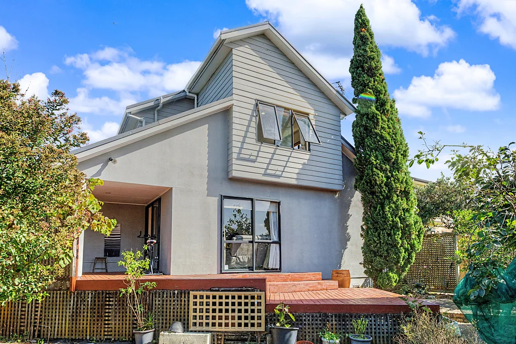 Mount Roskill 4બેડરૂમ Stunning, Stylish & Move-In Ready.