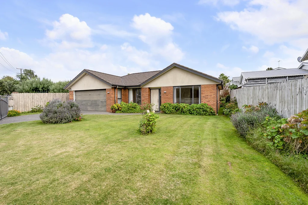 Onehunga 4房  Brick & Tile - Single Level