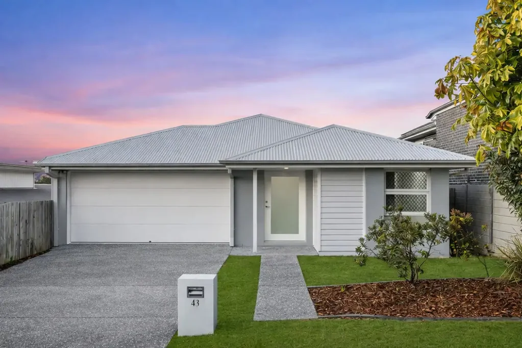 Spring Mountain 4ਬੈੱਡਰੂਮ Family-Ready Home with Space, Style & Convenience