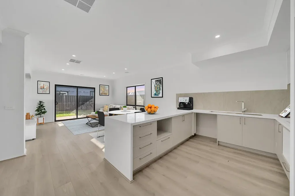 Cobblebank 4 Slaapkamer BRAND NEW FULLY UPGRADED 4 BEDROOM HOME |10k FHOG & STAMP DUTY SAVIGS AVAILABLE