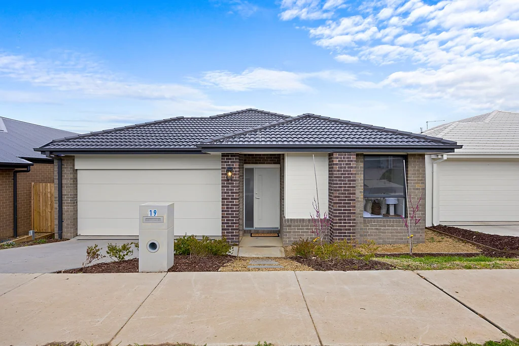 19 Beartooth Drive, Winter Valley, VIC 3358