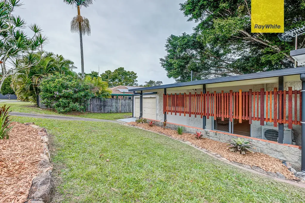 Charming Semi Detached Home  -Perfect for Easy Living!