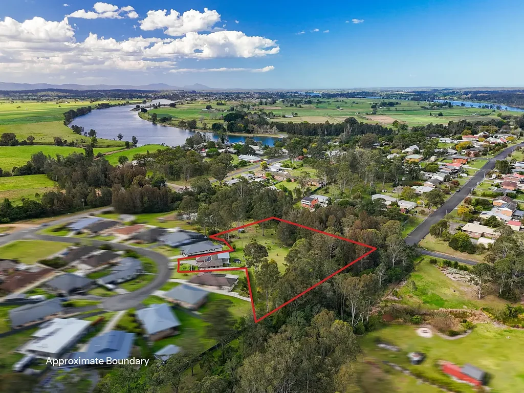 Tinonee 3Zimmer Unique 8237sqm Offering | Acreage Living in Tinonee Village