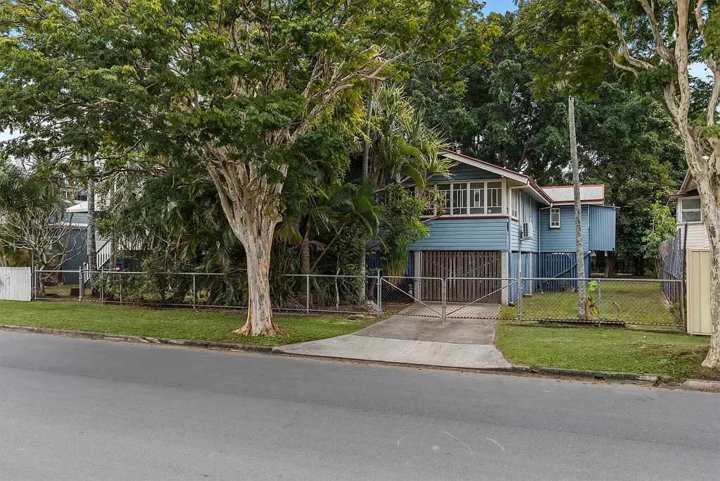 Northgate 3 Bedroom Gracious Queenslander on 967m2!