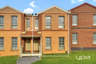 Roxburgh Park 2房 中心地带住宅 宽敞卧室 主卧套房 双车位车库 设备齐全厨房 低维护庭院 步行便利设施 Perfect Portfolio Piece!