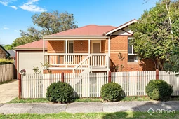 2 Damar Avenue, Boronia