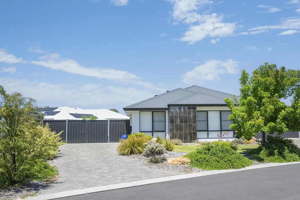 Margaret River 4 Slaapkamer Designed for Flexible Living with Dual Accommodation Options
