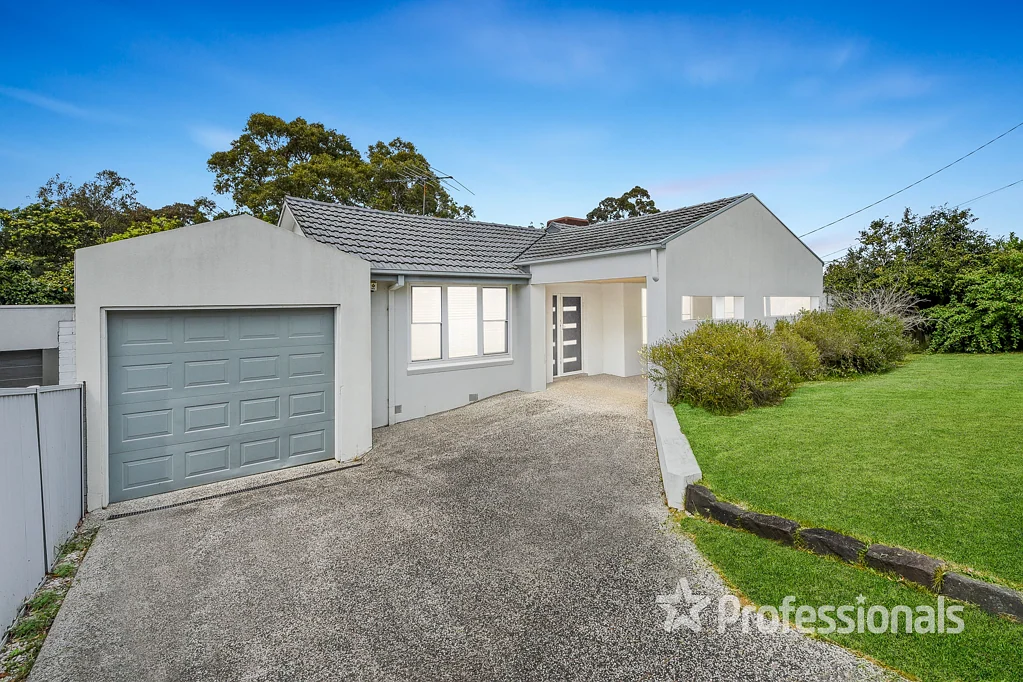 Glen Waverley 4部屋 Tranquil Family Oasis with Natural Light, Expansive Yard & Prime Location