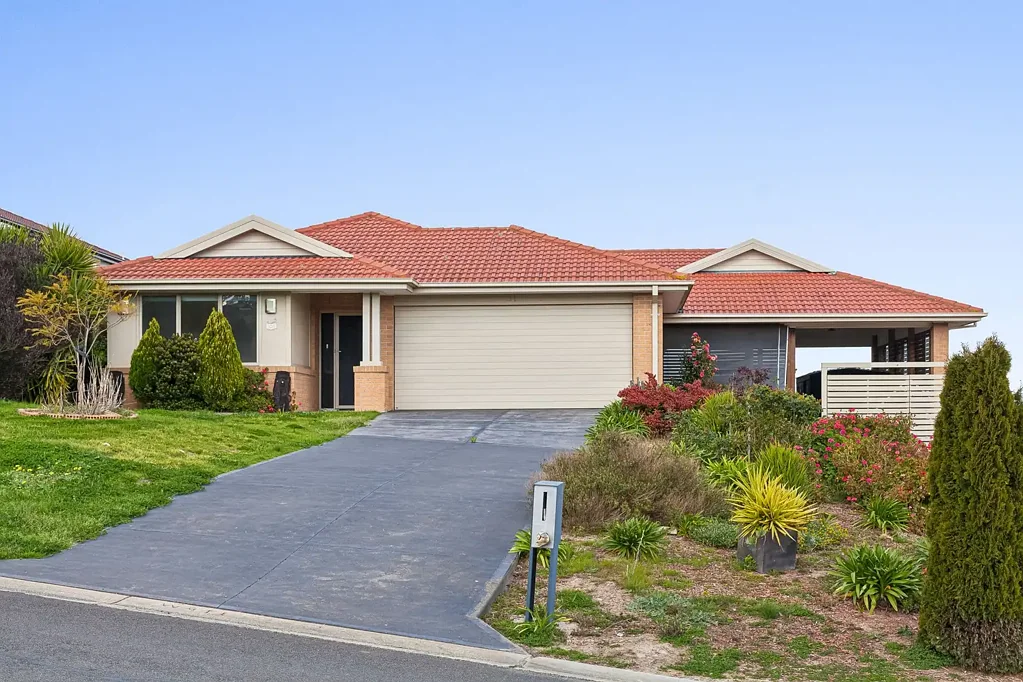 FOR LEASE - REGISTER FOR INSPECTIONS.