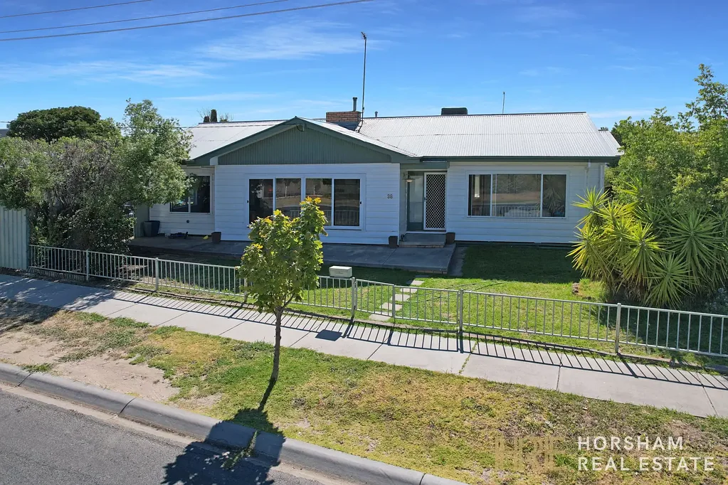 38 Landy Street, Horsham, VIC 3400