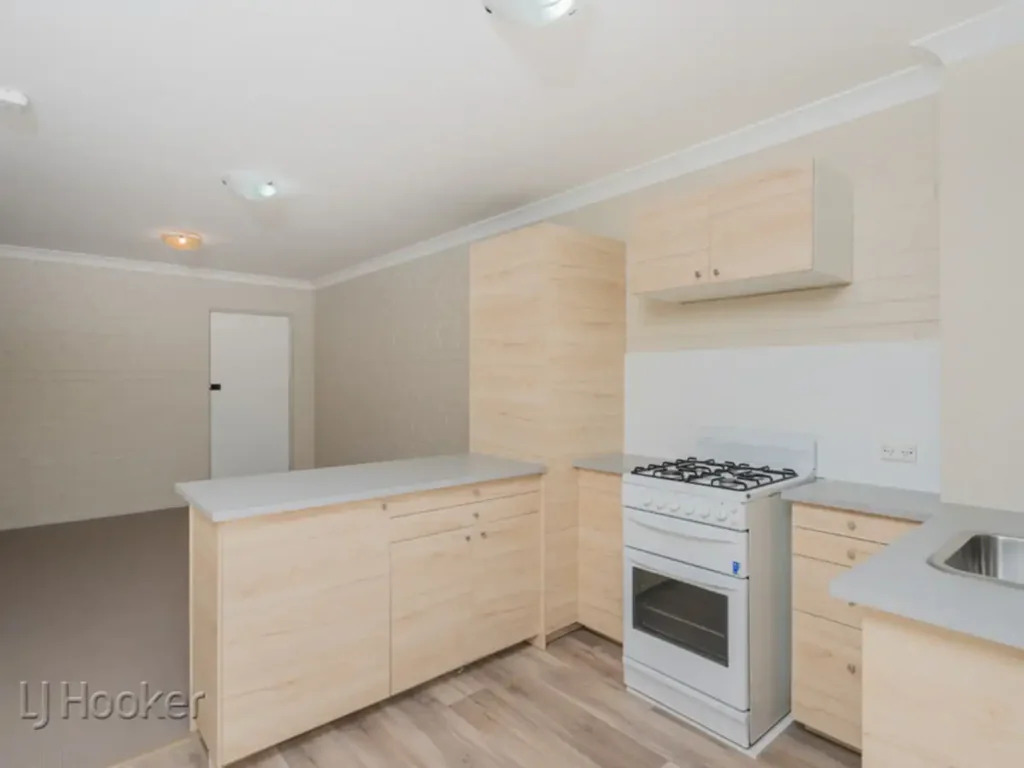 Maylands 1房  Top-Floor Style & Convenience !