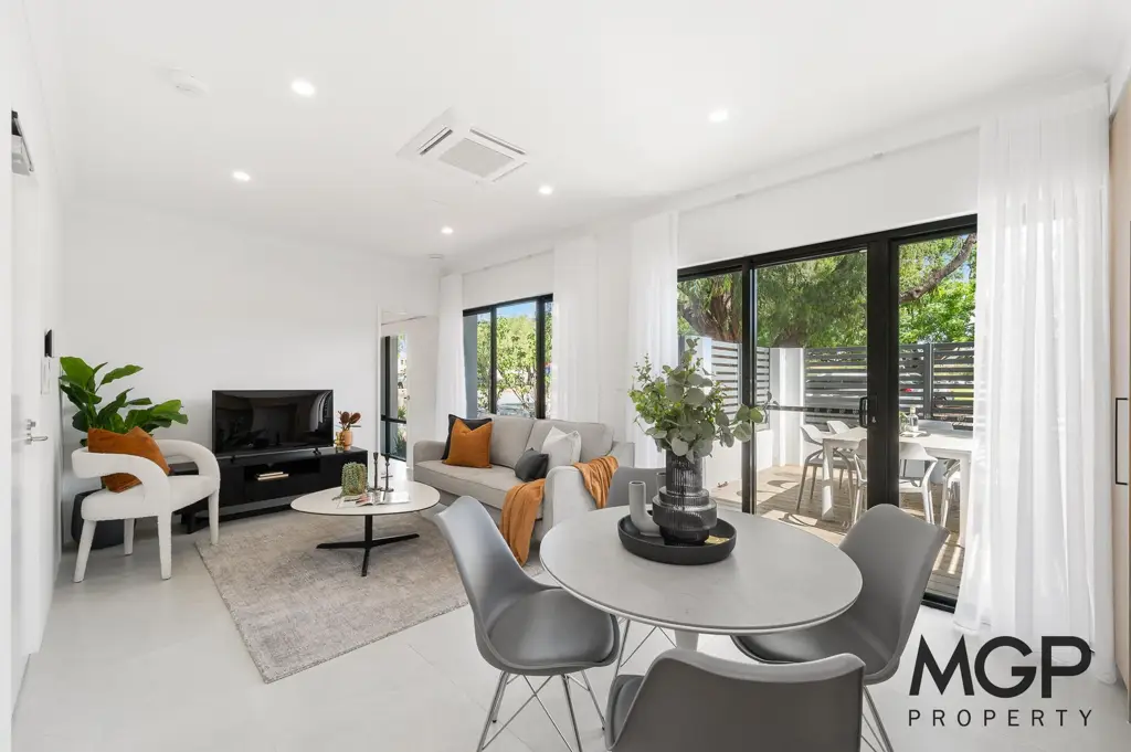 8 Comer Street, Como, WA 6152