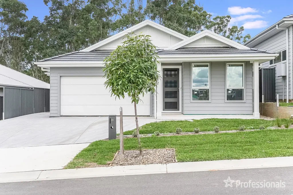 69 & 69a Burton Dr, Tahmoor, NSW 2573