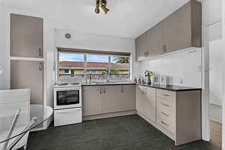 2/3 Palm Avenue, Pakuranga, Manukau City