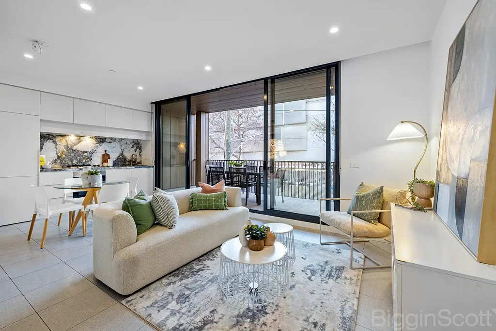 St Kilda 2房 海景公寓 国际化地段 北向阳光 宽敞露台 花岗岩厨房 地下车位 St Kilda便利 JACK 
SON 
ST.