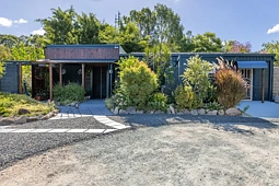 207-211 Ironbark Drive, Woodford