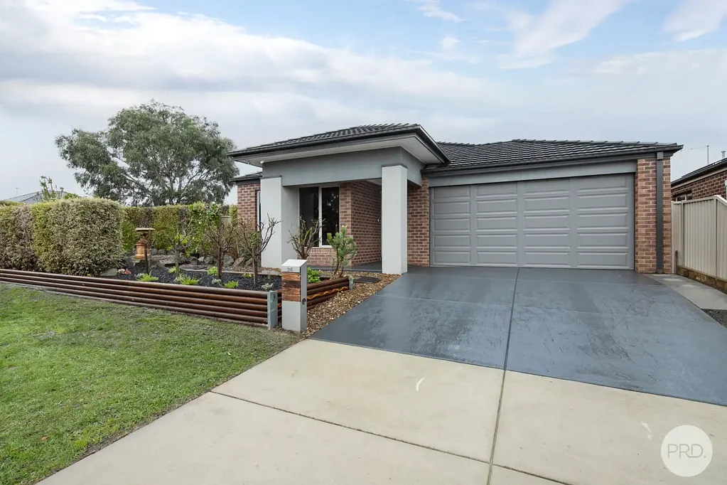 Winter Valley 4房  Size, Space, Shedding and Room for the Whole Family in Sought After Yorkdale