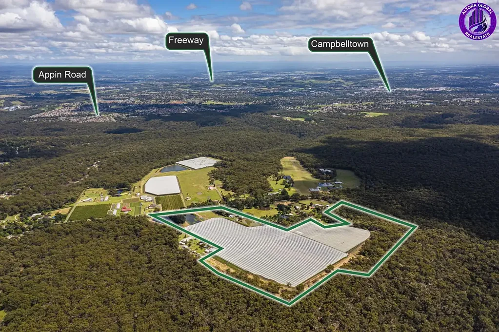 Wedderburn 5 Slaapkamer 36 ACRES. 13GL WATER. SERIOUS INFRASTRUCTURE. 10KM FROM MACARTHUR SQUARE.