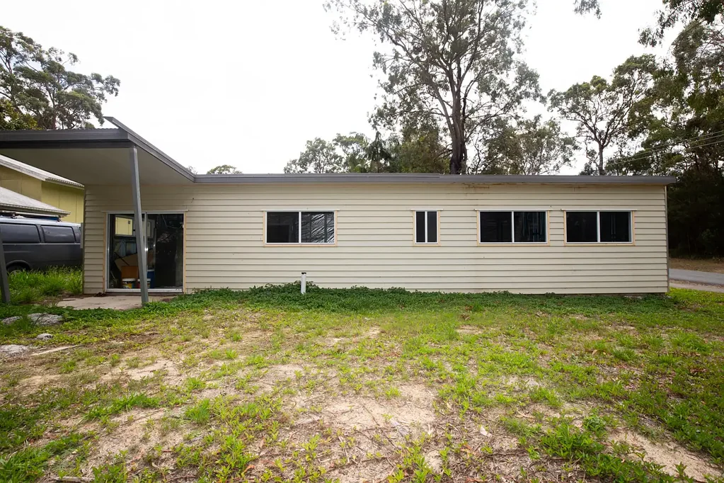 Macleay Island 2 Slaapkamer Create Your Island Dream – Unfinished 2 Bedroom, 1 Bathroom Home