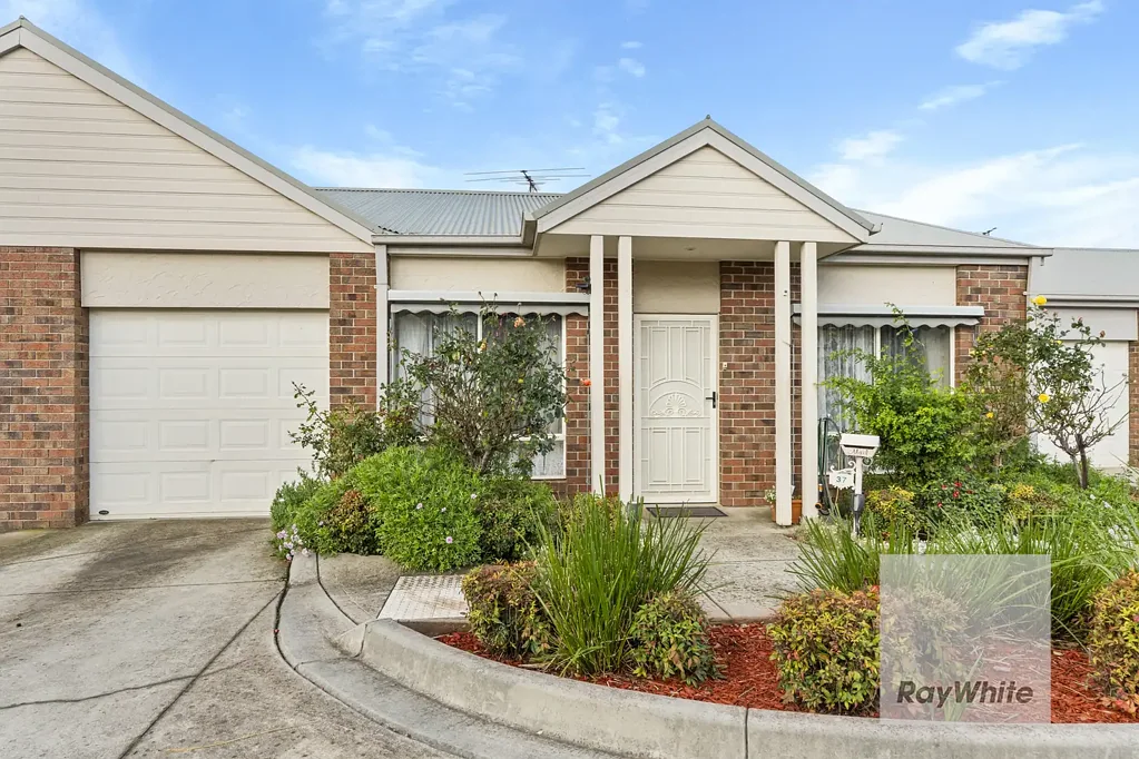 South Morang 2Kwarto Peaceful Over 55's Living with Private Courtyard and Garage